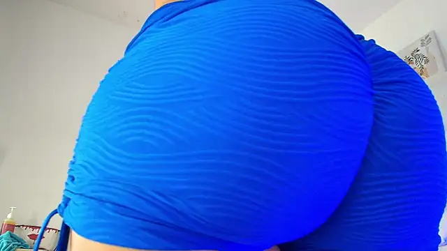 elizawiliamst online show from July 13, 2026, 12:04 pm