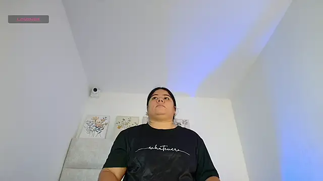 elizawiliamst online show from July 5, 2026, 1:29 pm