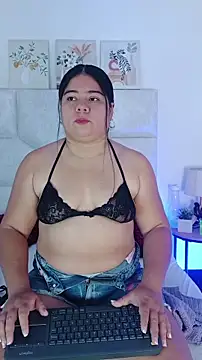 elizawiliamst online show from July 18, 2026, 12:36 pm