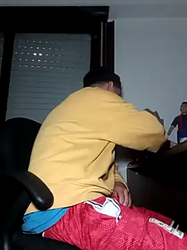 0800cristean online show from September 26, 2025, 5:58 am