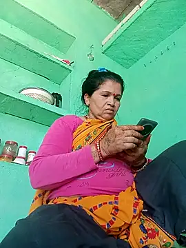 Manavi x online show from May 2, 2026, 4:18 am