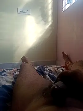 bobby3374 online show from September 29, 2025, 10:33 am