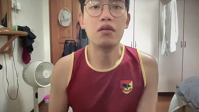 Passionatetwink2 online show from September 22, 2025, 9:15 am