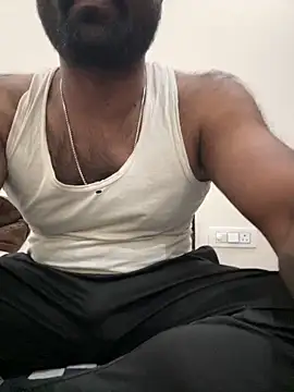 DJLOVE280825 online show from March 10, 2026, 9:52 pm