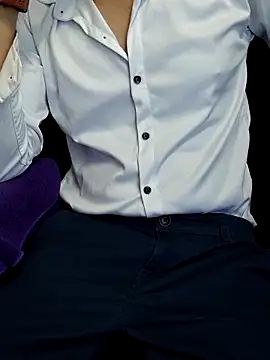 chocolate alone online show from October 25, 2025, 7:40 am