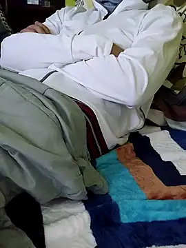 chocolate alone online show from December 19, 2025, 6:54 pm