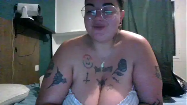 PirateXL online show from May 13, 2026, 12:28 am