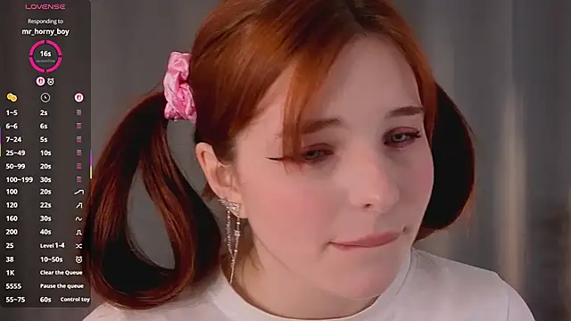 AnnieKim  online show from February 9, 2026, 4:05 pm