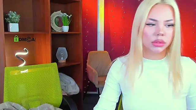 Snapshot of mila_glow1 chatting on March 16, 2026, 12:42 pm mila glow1 online show from March 16, 2026, 12:42 pm