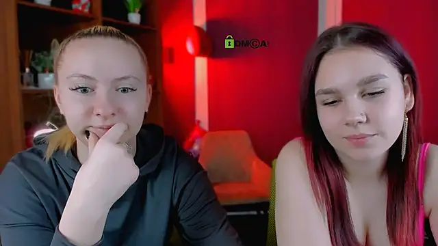 Snapshot of mila_glow1 chatting on February 13, 2026, 6:35 am mila glow1 online show from February 13, 2026, 6:35 am