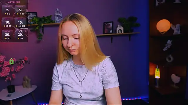 mila glow1 online show from May 8, 2026, 7:06 pm