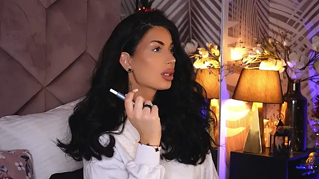 EvaRhea online show from December 16, 2025, 3:55 am