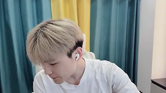 Snapshot of xiaoyang5200 chatting on March 14, 2026, 2:23 pm xiaoyang5200 online show from March 14, 2026, 2:23 pm