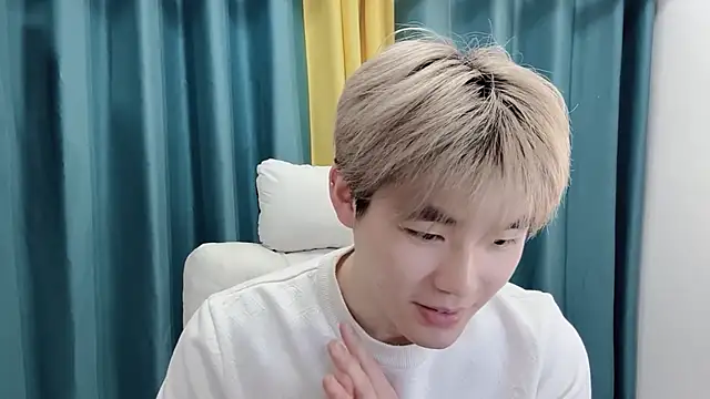 Snapshot of xiaoyang5200 chatting on February 25, 2026, 1:44 pm xiaoyang5200 online show from February 25, 2026, 1:44 pm