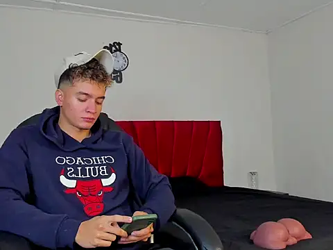 paull george online show from October 10, 2025, 4:19 pm