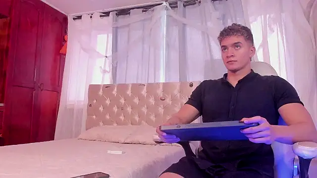 paull george online show from October 22, 2025, 3:11 pm