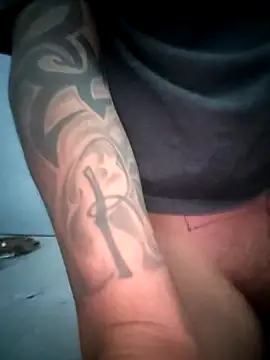 Snapshot of Maratattoo22 chatting on October 18, 2025, 1:51 am Maratattoo22 online show from October 18, 2025, 1:51 am