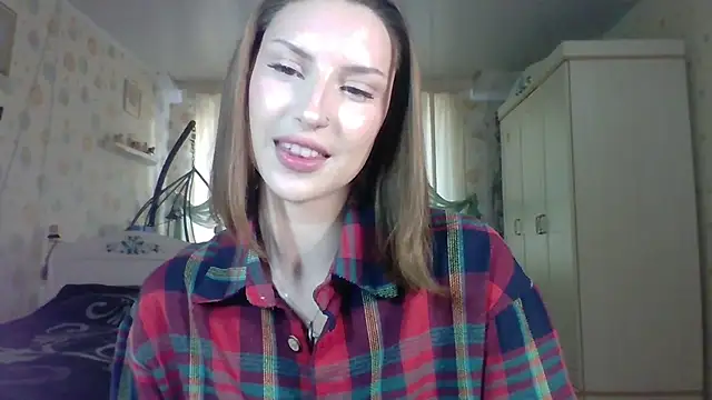 RuxaShade online show from October 2, 2025, 1:25 pm