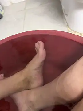 doyumsuz3131 online show from October 18, 2025, 8:00 pm