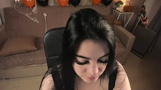 SandraEleson online show from October 25, 2025, 5:50 am