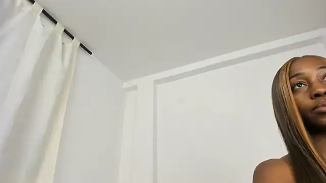 Ebony danik online show from October 10, 2025, 11:38 pm