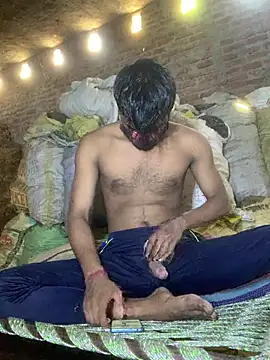 uniquesexyboy5689 online show from May 4, 2026, 9:56 am