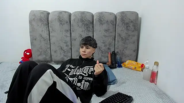 Bruno Cruzz online show from April 23, 2026, 2:07 am