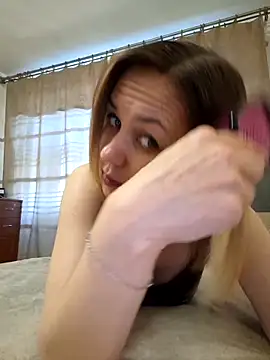 VeroLoverx online show from April 4, 2026, 2:23 pm