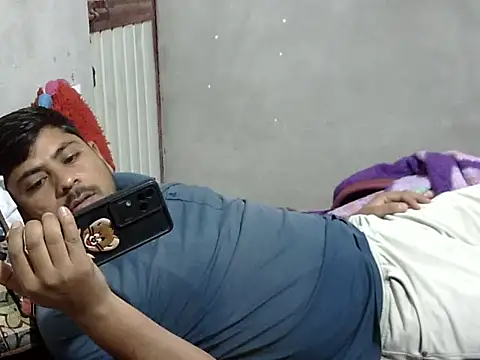 Snapshot of Ajmersingh335512 chatting on April 4, 2026, 3:18 pm Ajmersingh335512 online show from April 4, 2026, 3:18 pm