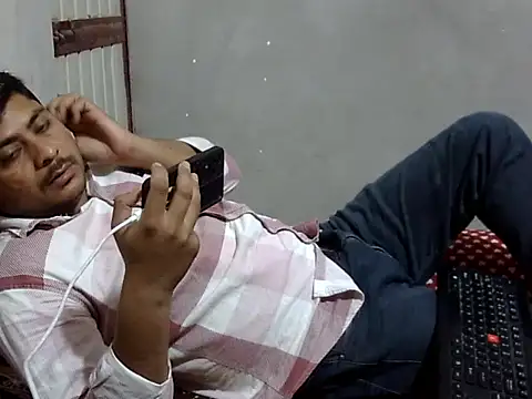Snapshot of Ajmersingh335512 chatting on March 31, 2026, 5:26 pm Ajmersingh335512 online show from March 31, 2026, 5:26 pm