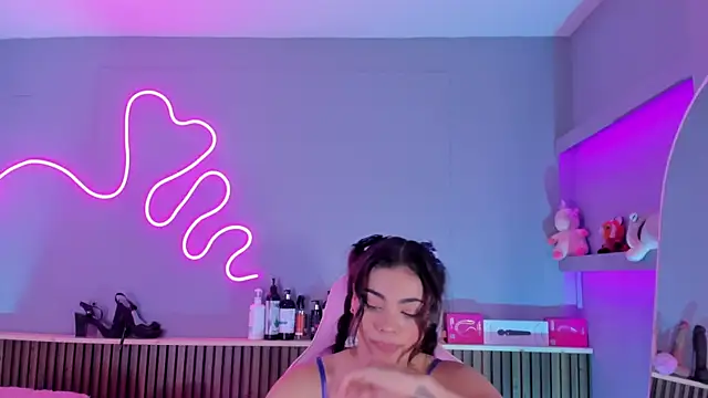 SammyRose  online show from June 20, 2026, 8:25 pm
