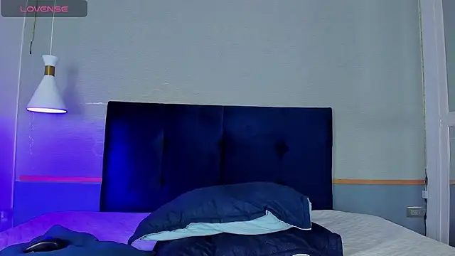 Tsuki Maru online show from November 4, 2025, 1:26 pm