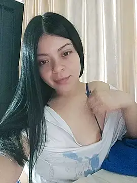 LunaJacobs online show from October 6, 2025, 12:34 am