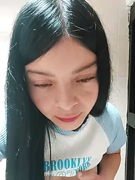 LunaJacobs online show from May 2, 2026, 6:02 pm