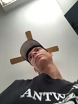 Snapshot of Luck__090 chatting on October 10, 2025, 5:03 pm Luck 090 online show from October 10, 2025, 5:03 pm