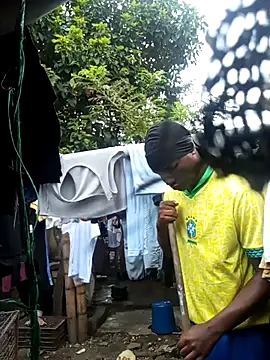 Snapshot of MackMacKenzie chatting on January 15, 2026, 4:10 pm MackMacKenzie online show from January 15, 2026, 4:10 pm