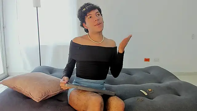 E R O S  online show from October 18, 2025, 1:46 pm