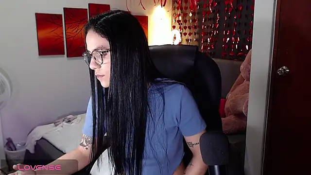 Ashley olivares online show from October 17, 2025, 7:48 pm