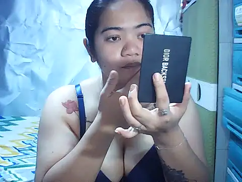 sexylhane online show from November 17, 2025, 5:22 am