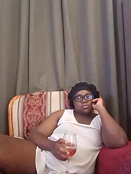 Gyminae online show from March 11, 2026, 5:51 pm