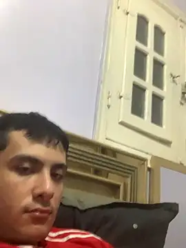 FlungBergenia online show from October 12, 2025, 7:48 pm