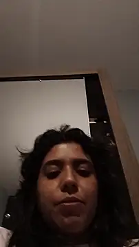 Maricamposs online show from April 1, 2026, 1:30 am