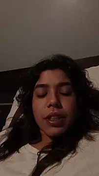 Snapshot of Maricamposs chatting on April 17, 2026, 10:34 pm Maricamposs online show from April 17, 2026, 10:34 pm