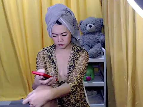 Snapshot of MissfrancesXxx chatting on April 16, 2026, 6:25 am MissfrancesXxx online show from April 16, 2026, 6:25 am