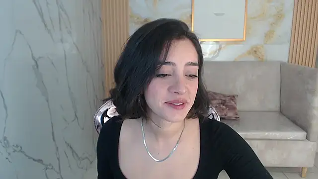 sara lopez s online show from October 7, 2025, 1:34 pm