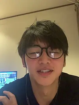 Snapshot of nowariwish chatting on April 15, 2026, 10:32 am nowariwish online show from April 15, 2026, 10:32 am