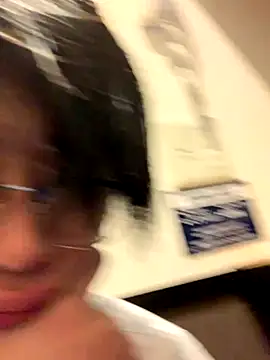 Snapshot of nowariwish chatting on October 6, 2025, 5:13 pm nowariwish online show from October 6, 2025, 5:13 pm