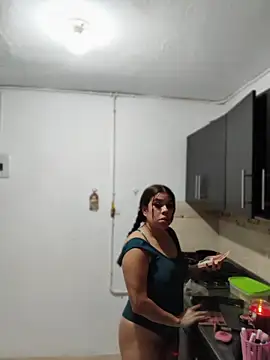 GabyMontenegro online show from May 18, 2026, 10:09 am