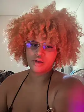 HoneySaphXXX online show from August 2, 2026, 8:17 pm