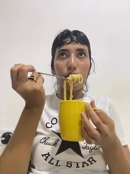 Snapshot of Amberdecolombia chatting on February 23, 2026, 4:25 am Amberdecolombia online show from February 23, 2026, 4:25 am